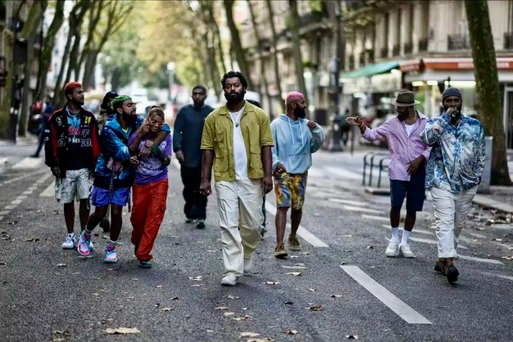 Blalade, Little Jaffna, Little Jaffna avis, critique, chronique, Jaffna, Sri Lanka, Lawrence Valin, Tigres tamouls, Tigres noirs, guerre civile Sri Lanka, tamoul, tamil, cinéma tamoul, cinéma français, film sur le Sri Lanka, film français, Cingalais, exil, communauté tamoule, Inde, quartier indien, Paris La Chapelle, Puviraj Raveendran, Vela Ramamoorthy, Radikaa Sarathkumar, Marilou Aussiloux, Kawsie Chandra, Sajinthan Santhiran, Tamil Eelam, Tamouls sri lankais, LTTE,